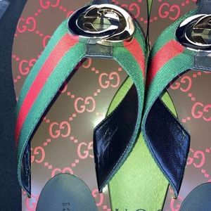 Gucci thong slippers